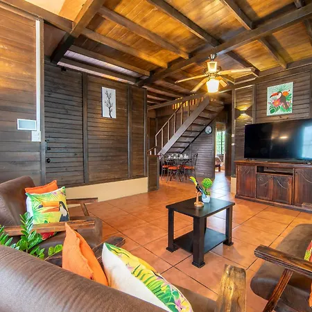 The Toucan Nest - Ac, Gated & Pool